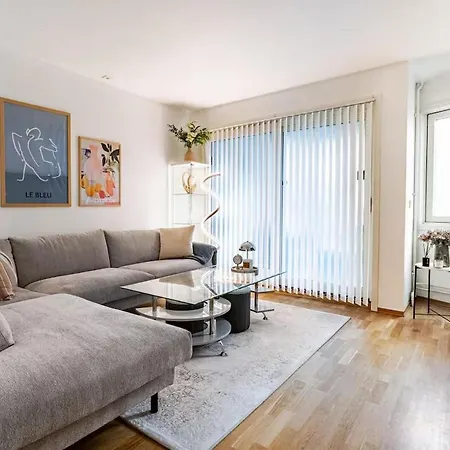 Apartment In The Heart Of *