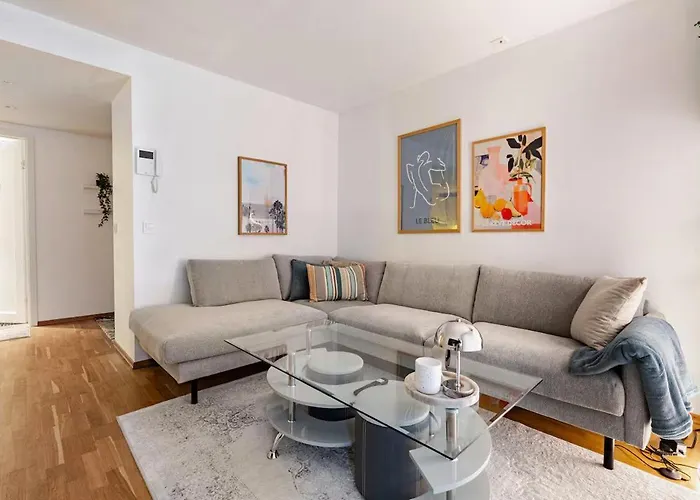 Apartment In The Heart Of *